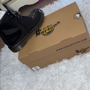 Dr. Martens (size 4 -Women )